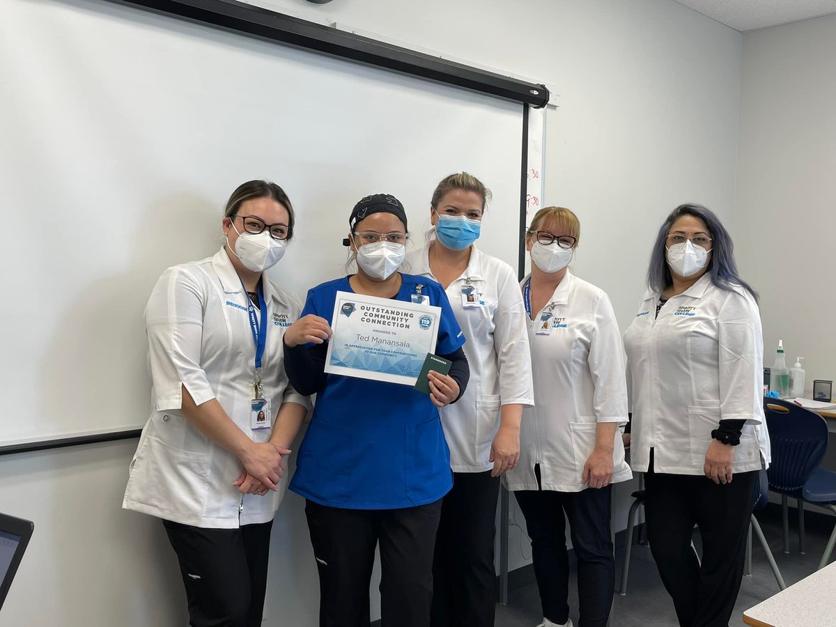 sprottshaw's tweet image. Giving a huge shout out to 3 lovely Dental students: Ted, Kara and Rebekah who have been awarded an Outstanding Community Connections certificate to recognize their acts of kindness in our community. ❤️ 🦷

#DentalAssistant #dentalstudents #DentalProgram #Dentistry #SprottShaw