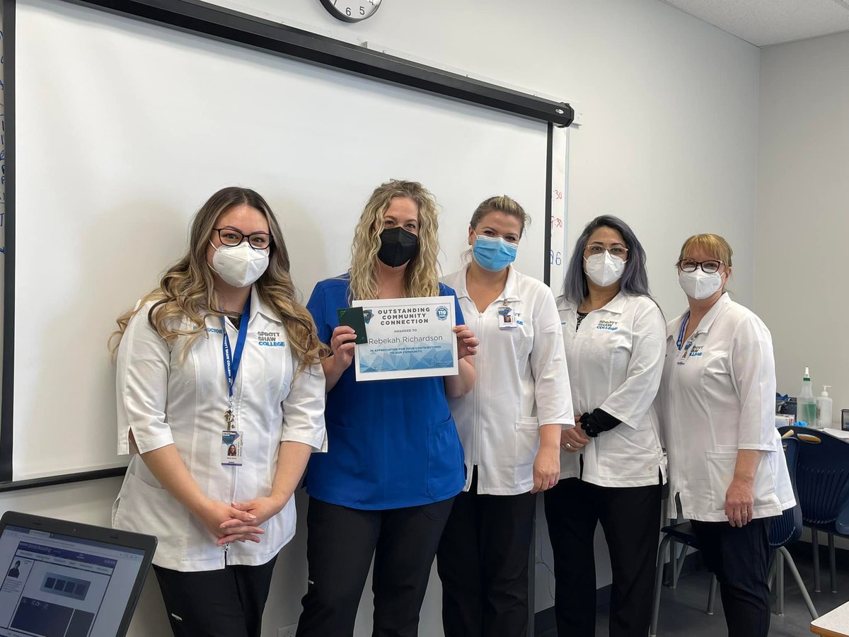sprottshaw's tweet image. Giving a huge shout out to 3 lovely Dental students: Ted, Kara and Rebekah who have been awarded an Outstanding Community Connections certificate to recognize their acts of kindness in our community. ❤️ 🦷

#DentalAssistant #dentalstudents #DentalProgram #Dentistry #SprottShaw