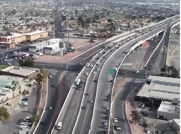 I515FixLV's tweet photo. 🚨 TONIGHT'S RAMP CLOSURES🚨

We're going to be back out on I-515 ramps tonight. 

The Las Vegas Blvd ramp to southbound I-515 will be closed from 6 pm until 5 am

The southbound I-515 offramp to Eastern will be closed from 9 pm to 5 am https://t.co/xTblicoJAV