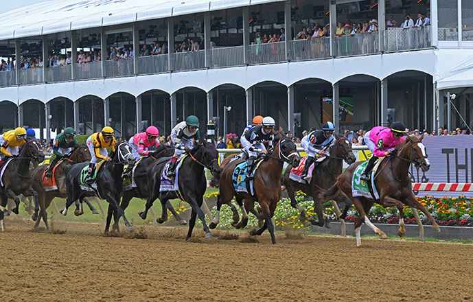 BH_AEberhardt's tweet photo. Stalking the early pace, #Interstatedaydream with @flothejock wins the G2 #BlackEyedSusan for @StatonFlurry and @bradcoxracing By #ClassicEmpire @coolmoreamerica @Brysoncox23 More @BloodHorse https://t.co/VFW4TnfPBJ