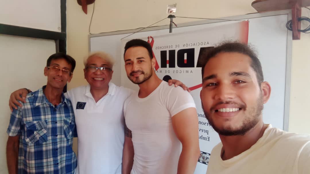 ADHAMargarita's tweet photo. #19Mayo
@FranciscoMata
#PersonalTrainer
#AlianzasEstrategicas
#EntrenamientoFuncional
#Nutrición
#Masoterapeuta
#Quiropractico
#Fisioterapeuta
#PoblacionesClave
#Respuesta
#Salud #VIH #SIDA https://t.co/2GFnLVv1Hj