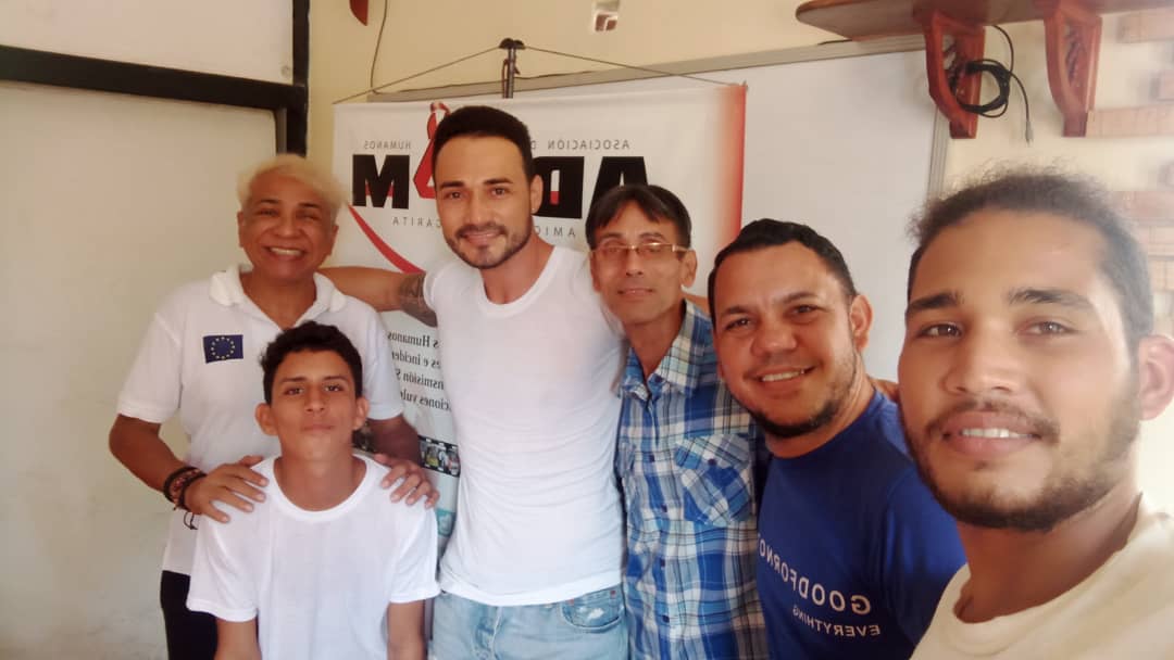 ADHAMargarita's tweet photo. #19Mayo
@FranciscoMata
#PersonalTrainer
#AlianzasEstrategicas
#EntrenamientoFuncional
#Nutrición
#Masoterapeuta
#Quiropractico
#Fisioterapeuta
#PoblacionesClave
#Respuesta
#Salud #VIH #SIDA https://t.co/2GFnLVv1Hj