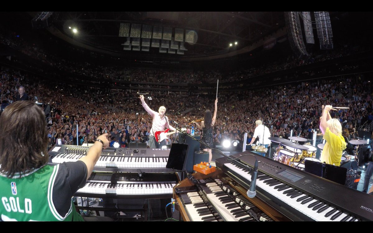 Loren Gold tweet media