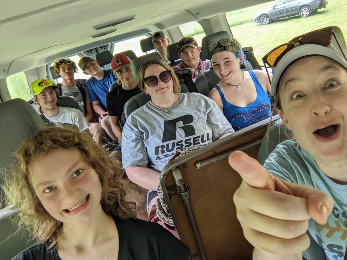 MsBrannockFG's tweet photo. Beautiful day on the Niangua for our aquatic ecosystem Life Science field trip! Thanks @CoachOstreet for hosting a fun day on the river!! 🦅🎣 https://t.co/r17VDxuuKu