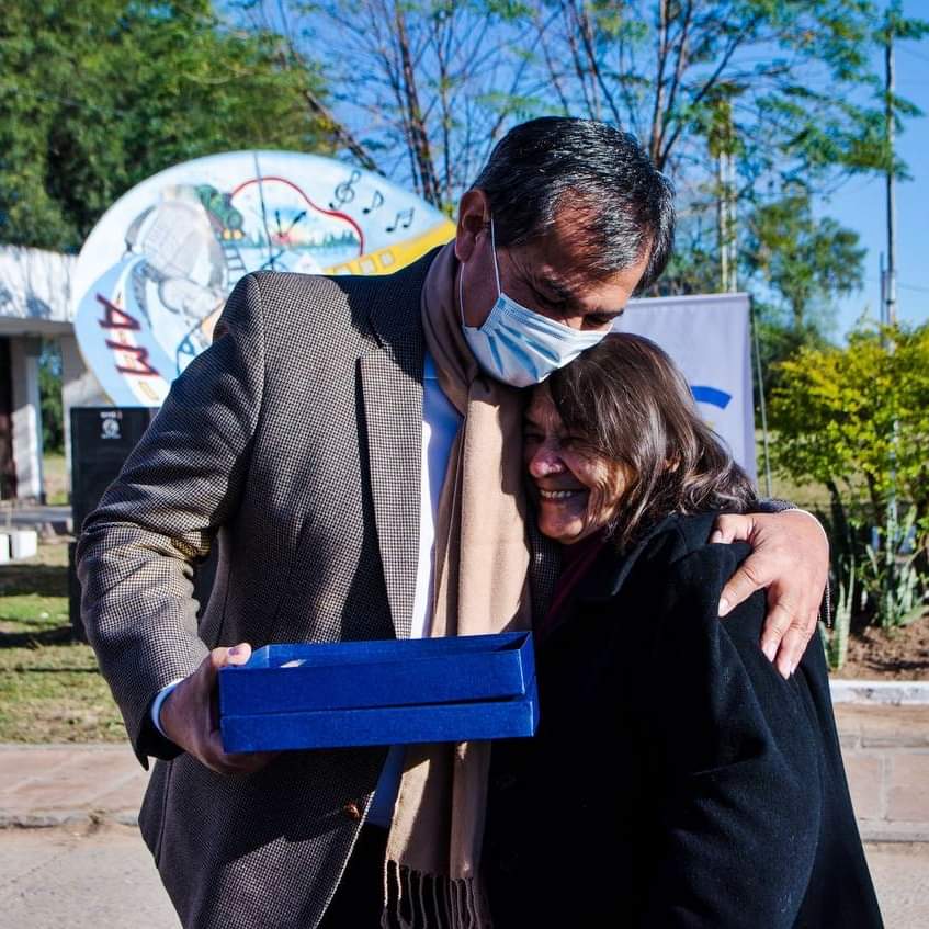 AtilioBasualdo's tweet photo. Margarita Ojeda, Enrique Sayas, Estanislao Troche y en honor a quienes ya no están Cirilo Fernández y Óscar Perie.
#AtilioBasualdo #PabloBasualdo
#MeGustaVerteCrecer❤️ https://t.co/pCTAWYhORD