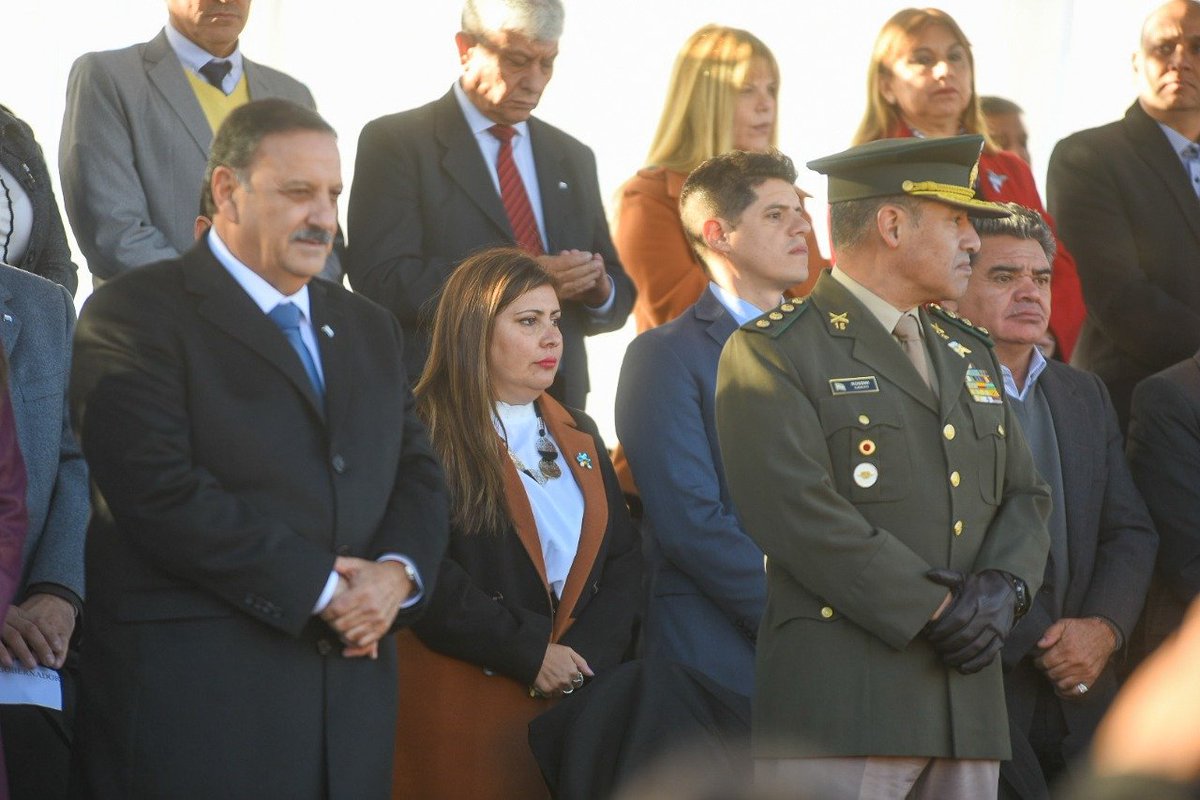 mluz_sc's tweet photo. Creo en el sueño de un País Federal, Justo, solidario, inclusivo. Para que suceda, es necesario que todos y todas libremos esa última batalla que nombra nuestro gobernador 
@QuintelaRicard a través de la  responsabilidad ciudadana, la empatía y la solidaridad para con la otredad https://t.co/oRX06C3C3q