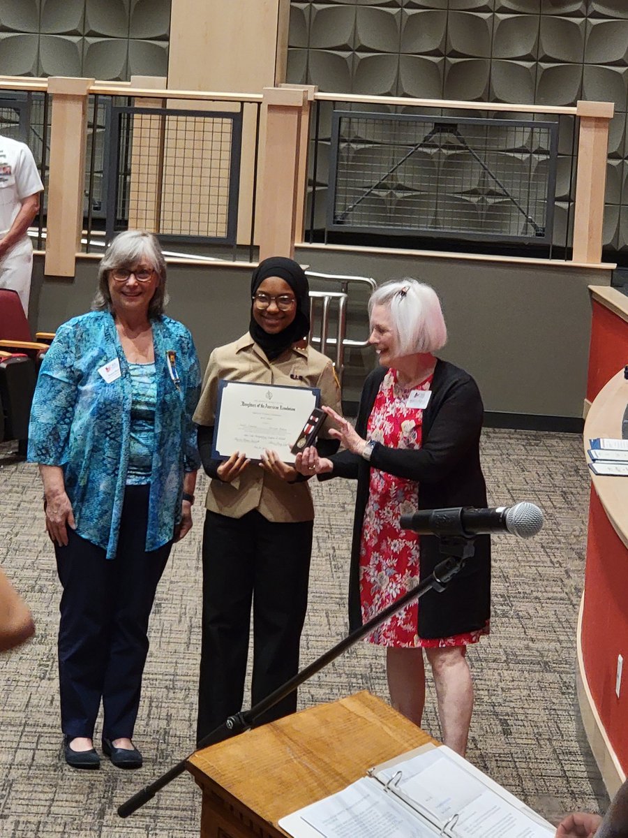 Cindy Sylvia (@durfeectedir) on Twitter photo 