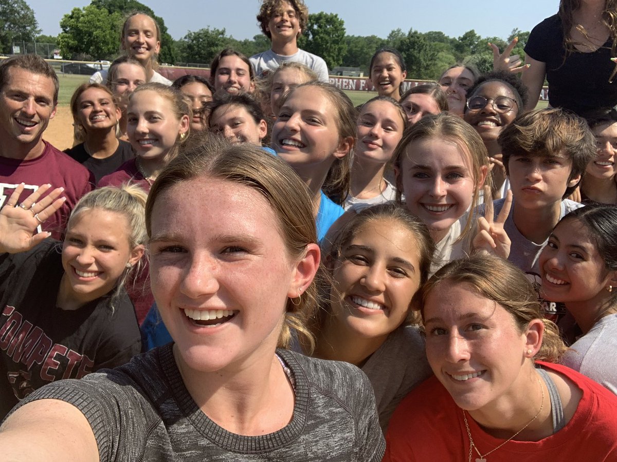 AHSMaroonSoccer's tweet photo. KICKBALL CHAMPIONS!! YOU don’t want none:). #cantcatch #cankick #schoolisout Love them!❤️ https://t.co/xRdrJx6JhG