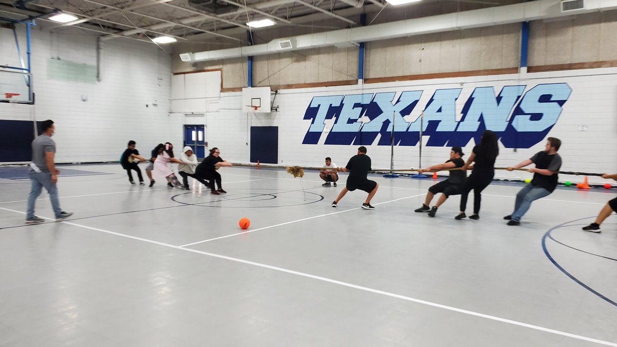 mrsangelagarza's tweet photo. Senior Games! We played volleyball, tug of war, kickball,dodgeball, basketball, red light green light, wheelbarrow, etc. Seniors got their senior shirts, ate some hot dogs, and had some end of year fun! #senior2022 @SamRayburn_HS @SRHS_2022 https://t.co/LtDWn5pdPf