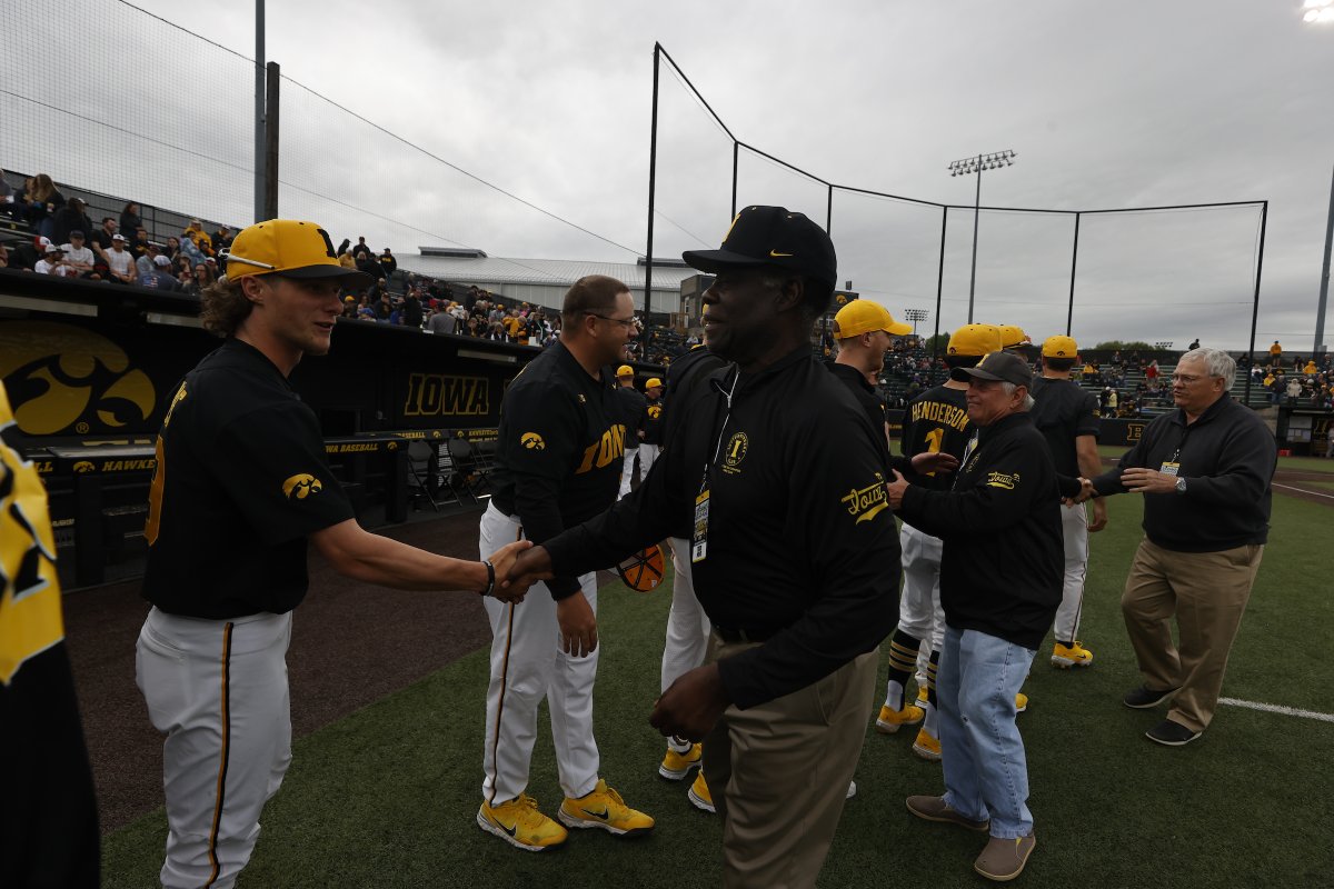 Always great to be able to honor our 1972 College World Series team!  50 year reunion!  

#Hawkeyes