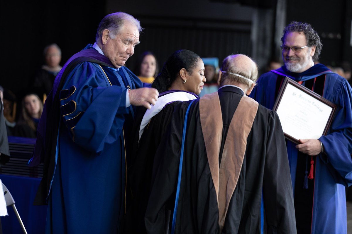SFCNY's tweet photo. Post-Commencement feels! โค๏ธ๐พ๐๐๐, Congratulations Class of 2022! Some really special moments were had yesterday, and it really does SHINE that hard-work pays offโค๏ธ๐ #SFCGRAD22 #SFCNY #GradOnTheBeach https://t.co/9XH58zdoGX