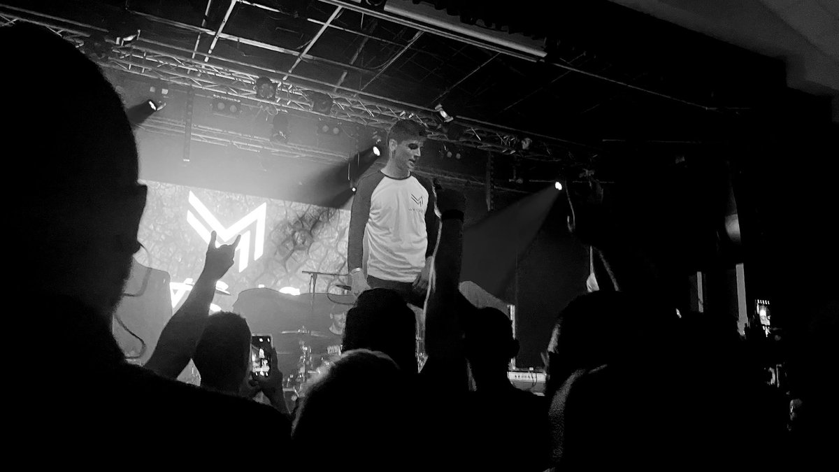 Pyxah2's tweet photo. Ce soir c’était @MACHOsband et @TrueUltraVomit 🦆🤘 https://t.co/QVsZZU1Vtq