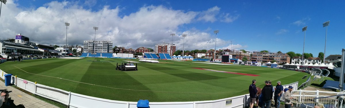 tom_heath77's tweet photo. @SussexCCC I could guarantee if it was T20 live on Sky there would have been play. https://t.co/JgL9pfzpH5