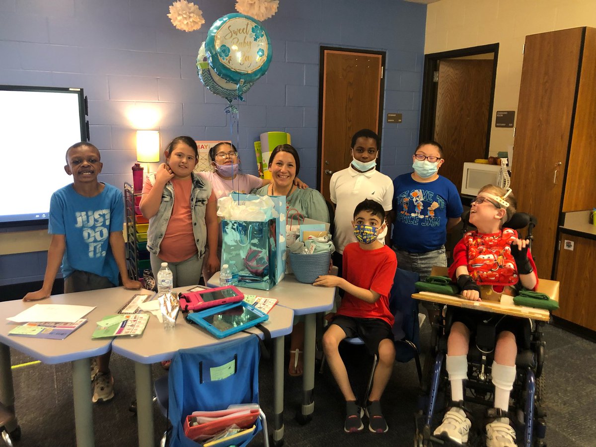 teach_withMrsV's tweet photo. Celebrated baby boy Vondrasek this morning with coworkers, and then celebrated and opened my presents with my kiddos in the afternoon. Baby V is already so loved! 💙👶🏻 #Room109Rocks https://t.co/owhE2RUjvM