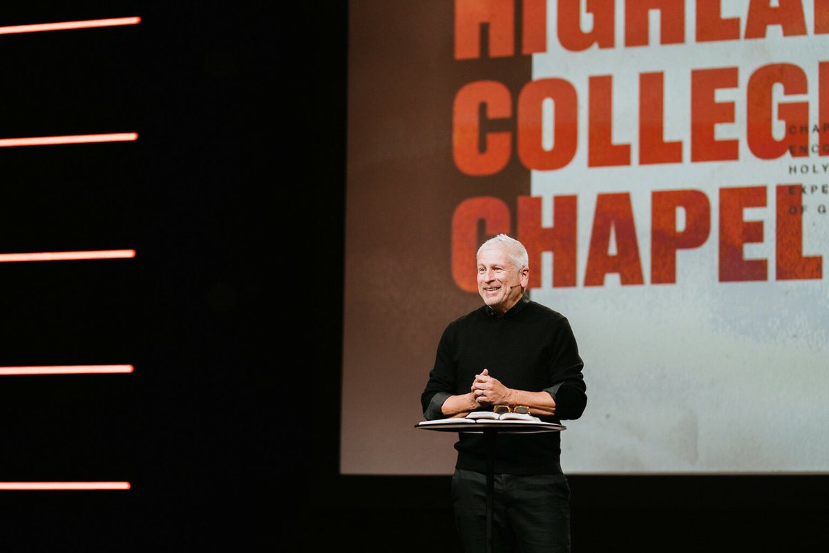 Chris_Hanna_'s tweet photo. Congratulations to @louiegiglio for leading the instrumental @passion268 #OneDay2000 on this day 22 years ago. This is one of the reasons you were an amazing Visionary-In-Residence for @HCollege see more https://t.co/ygTcaPtsk2 https://t.co/FqilUE4w6f