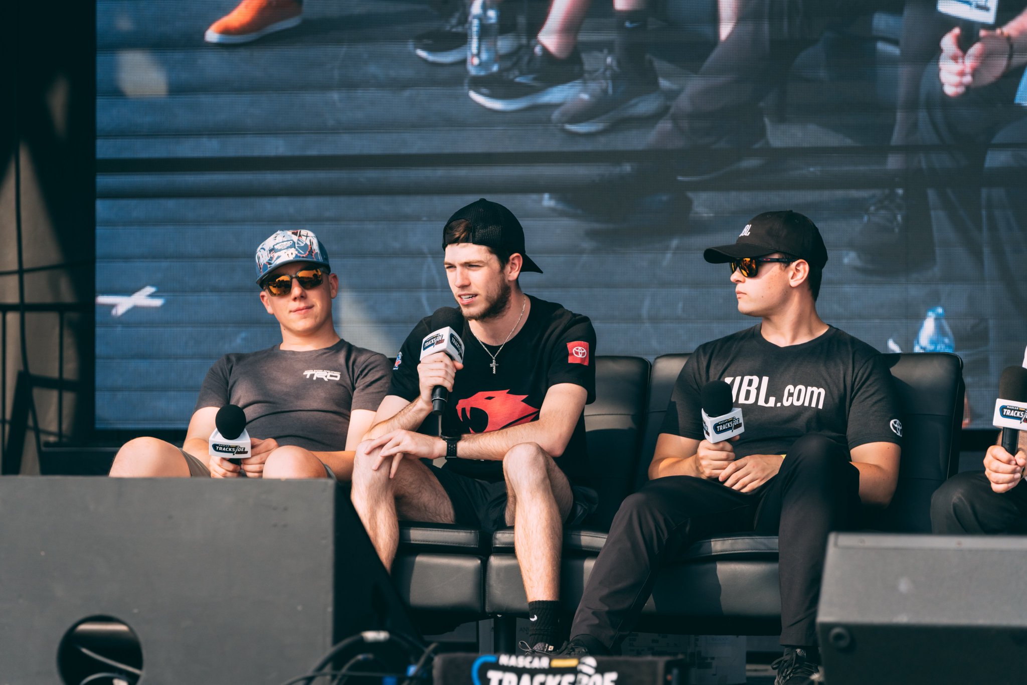 Kyle Busch Motorsports в Twitter „Appreciate all the fans that stopped