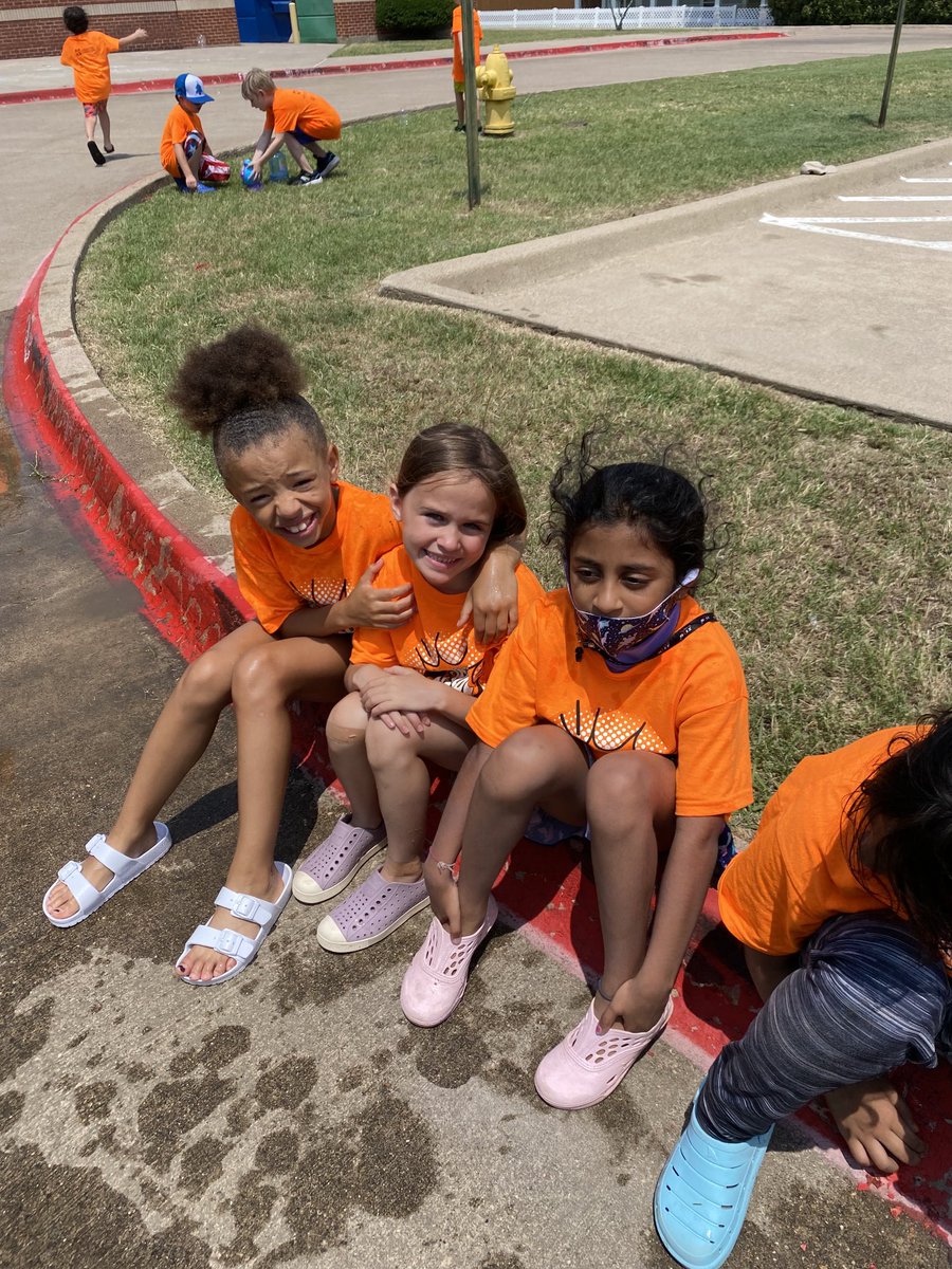 Sweet friends! #itwashoty’all