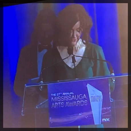 TopdjianC's tweet photo. Congrats to #MARTYS2022 Literary Arts award winners @PetaGayeNash and @itsnotquart! Thank you to @MissArtsCouncil for inviting me to jury and present this award (on a BIG screen no less)!! What a fun and vibrant celebration of arts and culture 💫💫💫 https://t.co/3TSFbhrgcF
