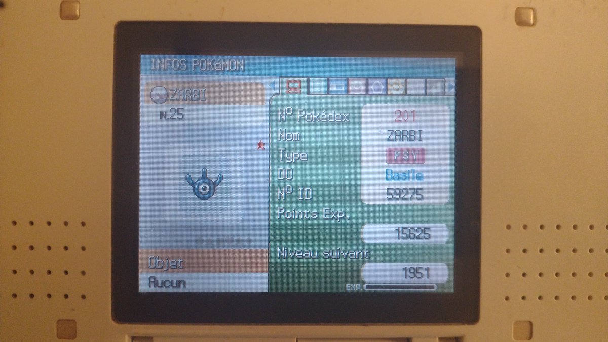[12/28] Salut Salut, un autre petit zarbi shiny, le 17ème quand même. Je lâche pas pour atteindre la moitié de fait, lentement mais sûrement (9250 REs)