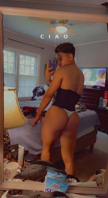 Watch ERICKITO BUBBLE 🍑's leaked NSFW photo on TwXstars