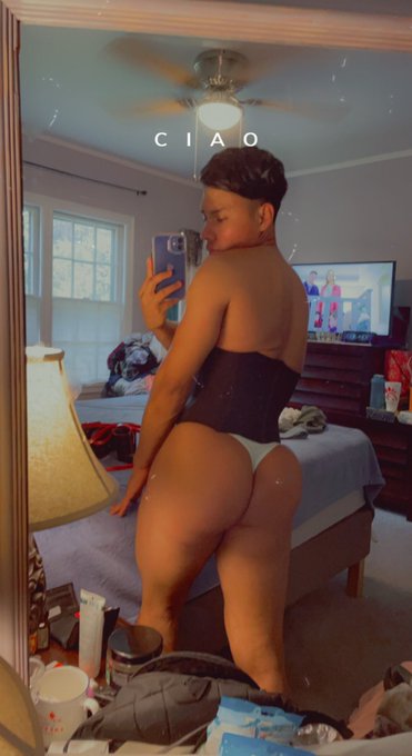 Watch ERICKITO BUBBLE 🍑's leaked NSFW photo on TwXstars