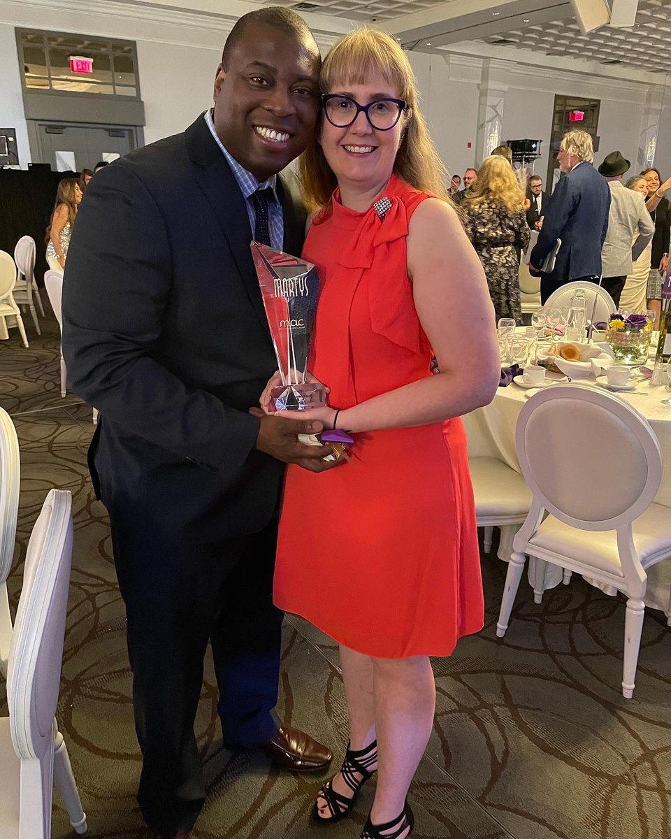 art_irvine's tweet photo. Thank you to the Mississauga Arts Council and the jurors for this amazing honour. Tonight I received the Established Visual Arts Award 2022 for the Marty’s Awards. I am so grateful for this recognition. @MissArtsCouncil 

#martys2022 #mississauga #artist #gratitude #visualart https://t.co/pQngh3kBGv