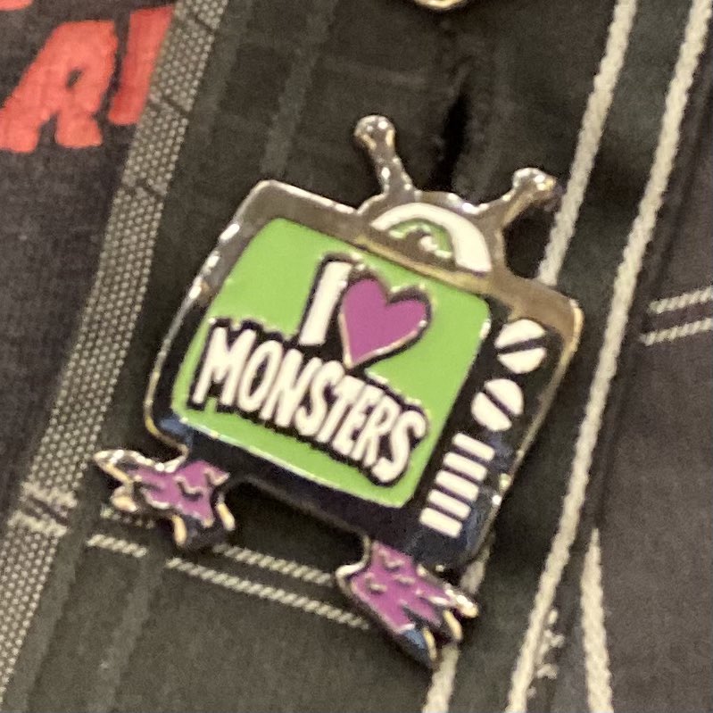 skullfaceastro's tweet image. I did the art for this pin available at our tables at @crypticon Seattle right now! #pincollector #pincollection #collectorpin #horrorpins