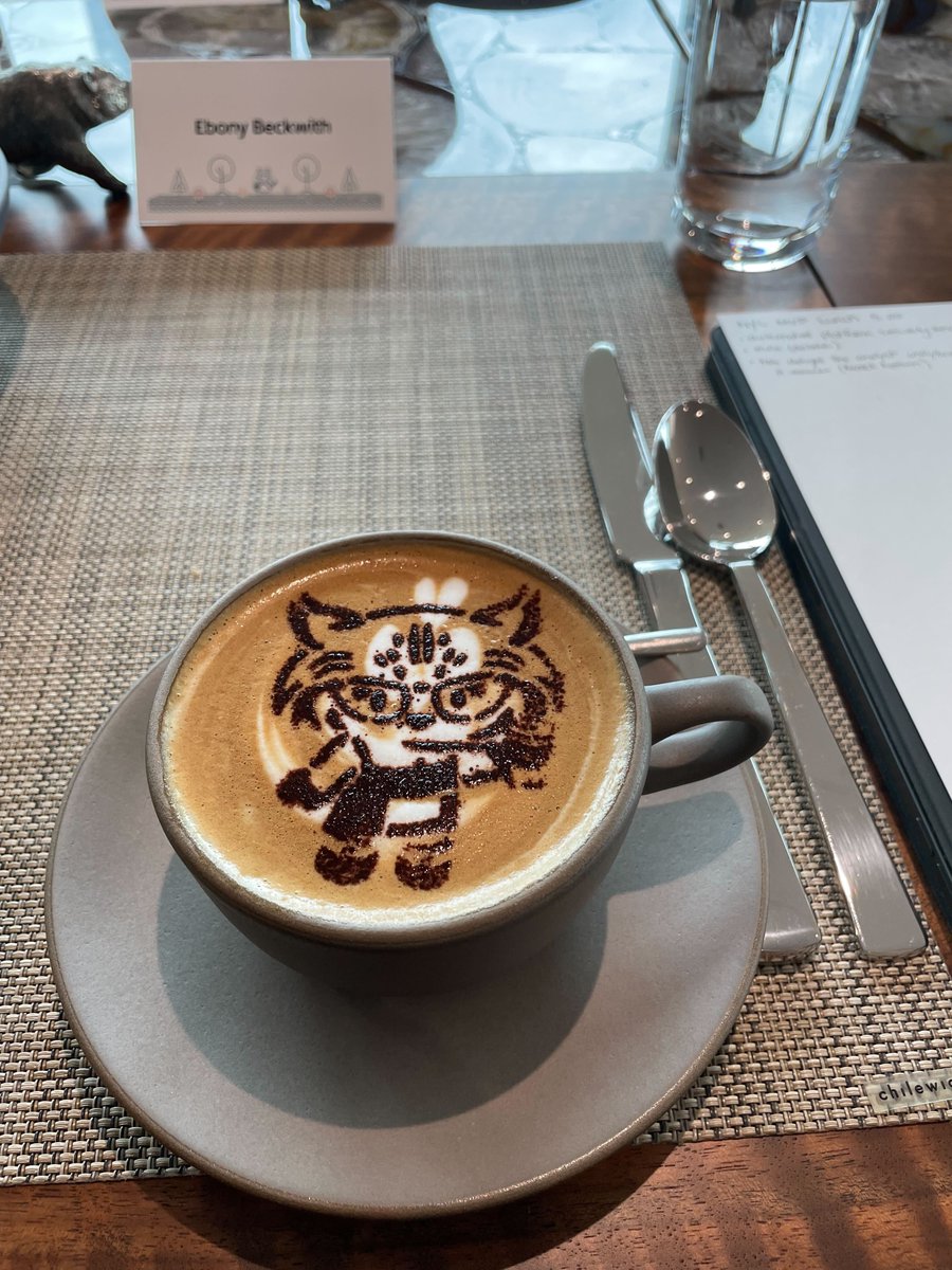 EbonyBeckwith's tweet photo. You know it's a good trip when your camera reel is filled with selfies 😀 So much fun in NYC for our MVP Lunch...thank you @thatstokes and @LeahBMH for your leadership! 

And PS the baristas on the Ohana Floor in NYC are truly amazing. Check out my #Appy latte art!! https://t.co/ktONWQukcc