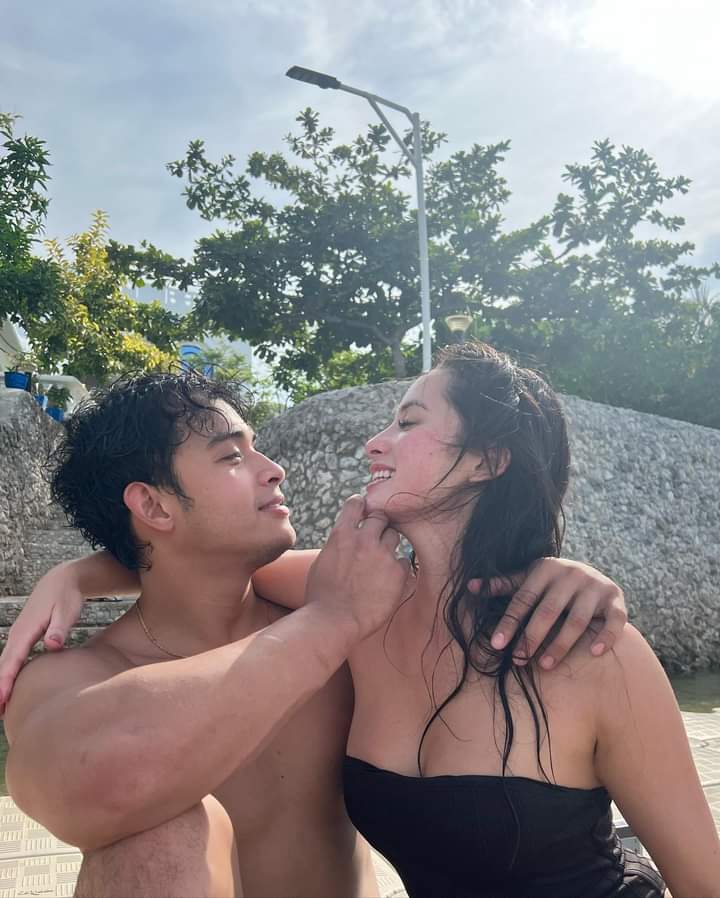 iam_andreiteves's tweet photo. Barbie Imperial : You betraayy Me 🎶😭😐

#barbieimperial #diegoloyzaga #Diego https://t.co/n3J9pZm0lj