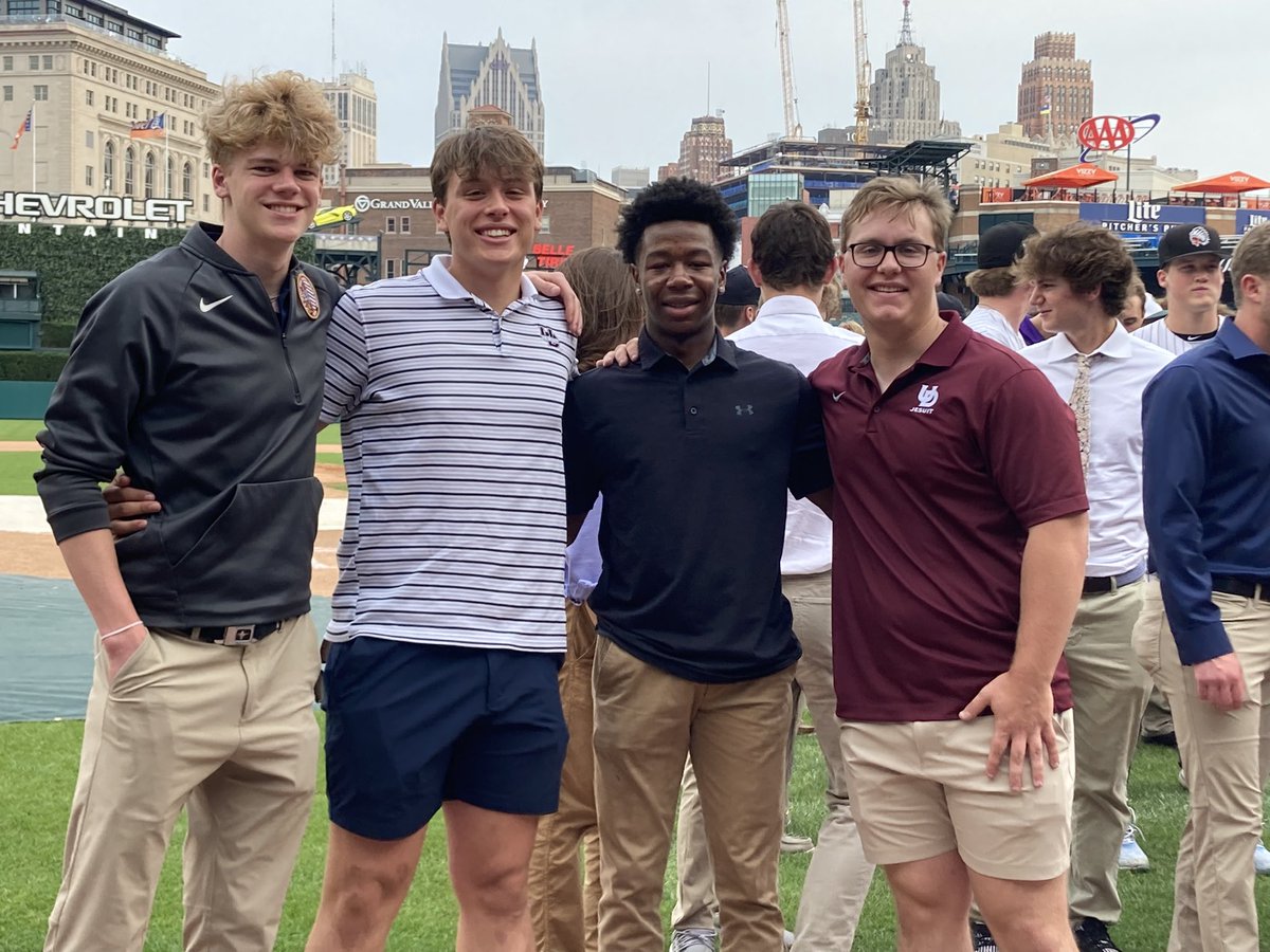 UD Jesuit Athletics tweet media