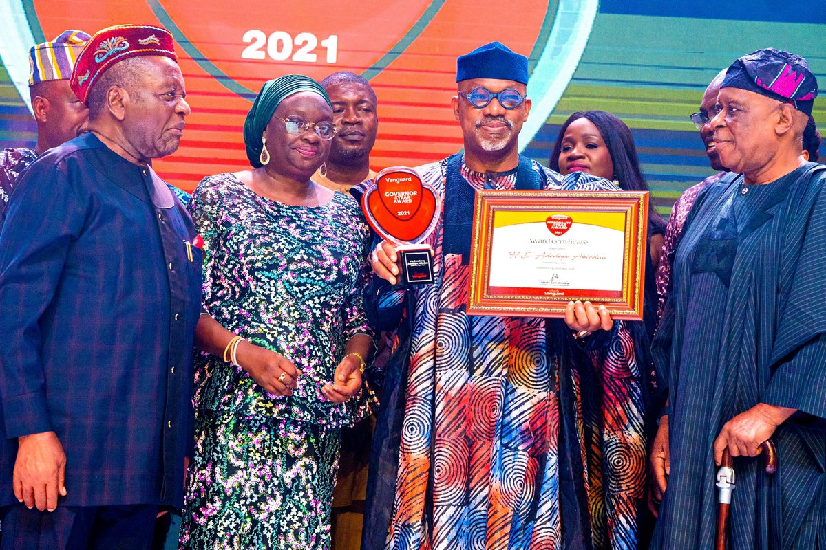 DapoAbiodunCON's tweet photo. This award is dedicated to the good people of Ogun State and my team members who have been working relentlessly for us to achieve feats such as this.

#BuildingOurFutureTogether #ISEYA #OgunState #DapoAbiodun #VanguardPersonalityAward https://t.co/Po9o4TpggX