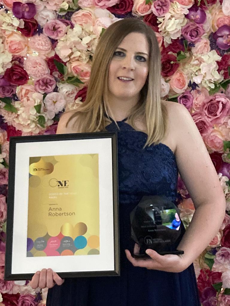 Words can't explain how much this means to me right now to win West Midlands Coach of the Year Adults 2022 <a href="/NDOHereford/">Netball in Herefordshire</a> @WestMidsNetball