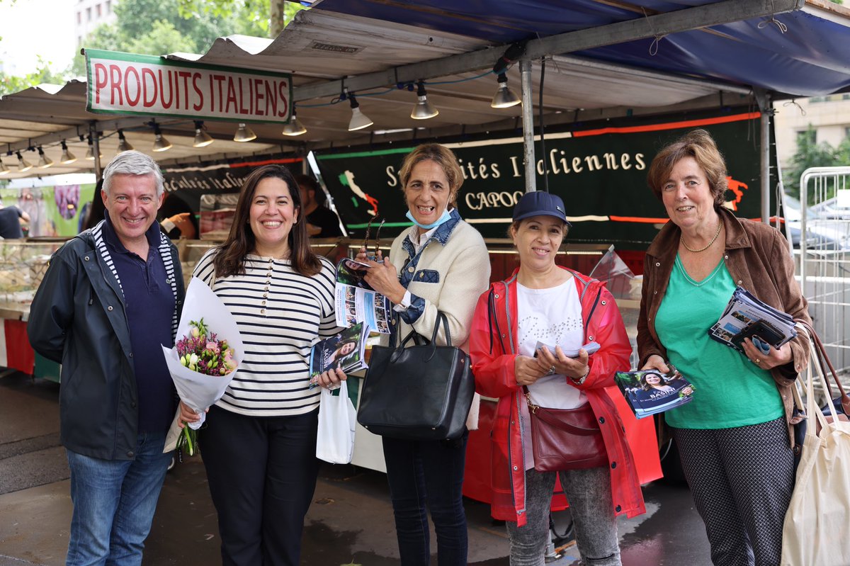 #legislatives2022 #Circo9206 
#Neuilly 

☔️ Tractage pluvieux tractage heureux.

Des sujets légers aux plus sérieux, ces moments de rencontres et d’échanges sont si précieux pour nous élus.

Je serai une députée de #terrain, qui s’engage pour des #idées et qui porte les #projets