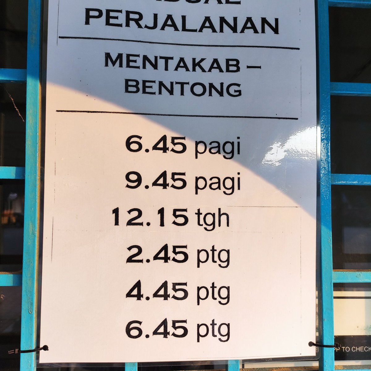 Perjalanan perkhidmatan bas dari Stesen Mentakab.