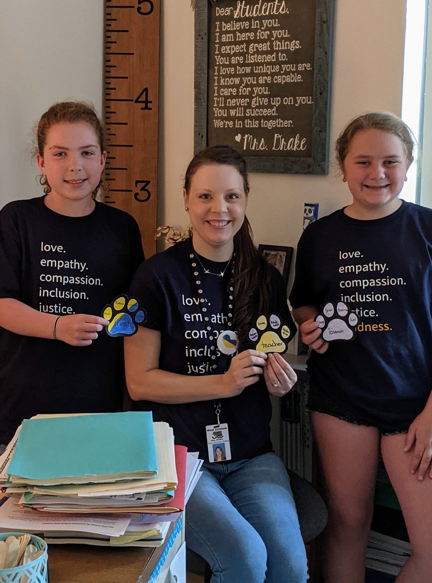 MrsDrakeWG's tweet photo. The most important job as an educator...teaching the future generations about compassion and empathy. 🤗 #wildcatunity 
@MJMcGrathjr @bethannelozier https://t.co/yoabFsxrl2