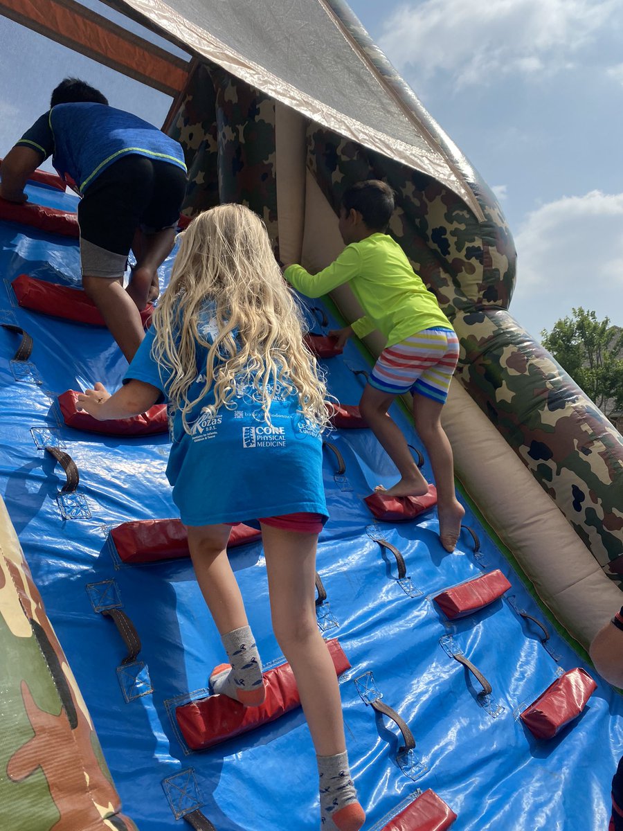 parsonskinder's tweet photo. Kinder loved the obstacle courses today at Field Day 2022🤗 What a fun day!! @DCEtrailblazers https://t.co/RgGYwcr6VR
