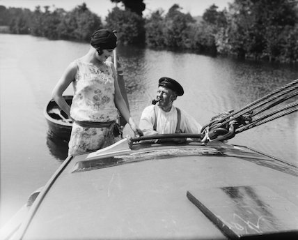 A Happy Friday my friends. Whatever your weekend plans are, I hope it’s accompanied by a cloud of pipe smoke.