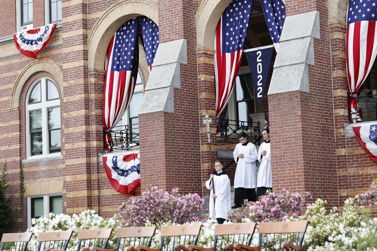 Saint Anselm College tweet media