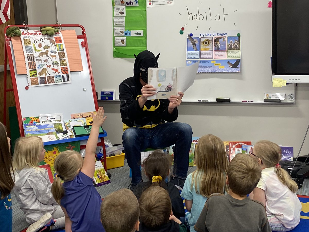 We had a mystery reader surprise in Kindergarten today!  We are popping balloons and discovering fun surprises inside for our countdown to summer!  The kids were ecstatic! #goodhueschools #goodhueschool