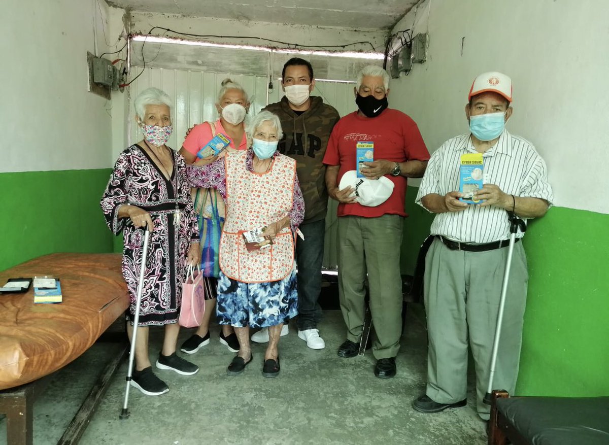 NORBERTO_BV's tweet photo. Donación de cinco aparatos auditivos en la Colonia López Mateos, a los siguientes adultos mayores, Matilde Mendiola, Margarita Aguilar, Heriberto Aguirre, Anamaria de la Torre y José Luis Magueyal,.
#AyudaAlguienHoy
#PorNuestroBienestar https://t.co/nbevoGcZFk