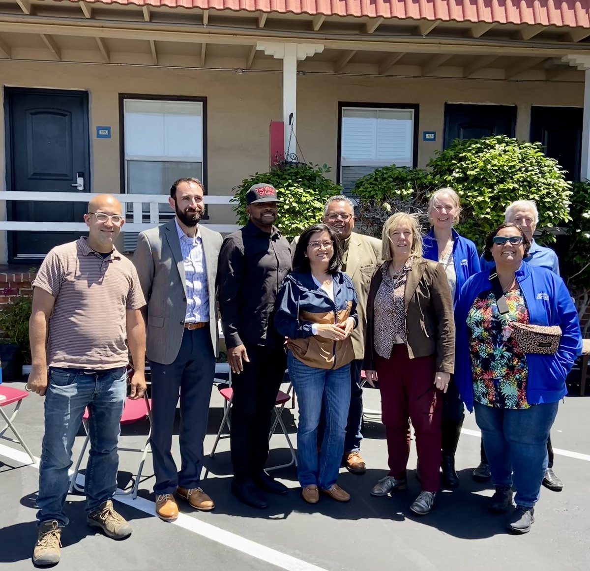 Cal_ICH's tweet photo. The @CityofBerkeley, @UCBerkeley, Village of Love, & @abode_services team share with Sec @LCastroRamirez how they are taking a person-centered approach from street to services to housing with their recently awarded #EncampmentResolutionFund grant. https://t.co/85ibdqC8mr