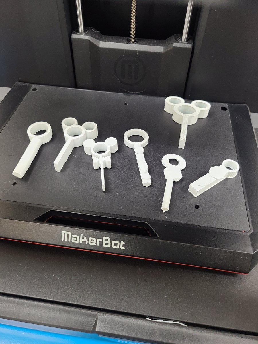 Students had fun designing and using their 3D printed bubble wands! <a href="/tinkercad/">Tinkercad</a> 
<a href="/HcisdAce/">Harlingen CISD ACE After-School Program</a> <a href="/DrRodriguezElem/">Dr. Rodriguez STEM Academy</a> 
#afterschoolfun