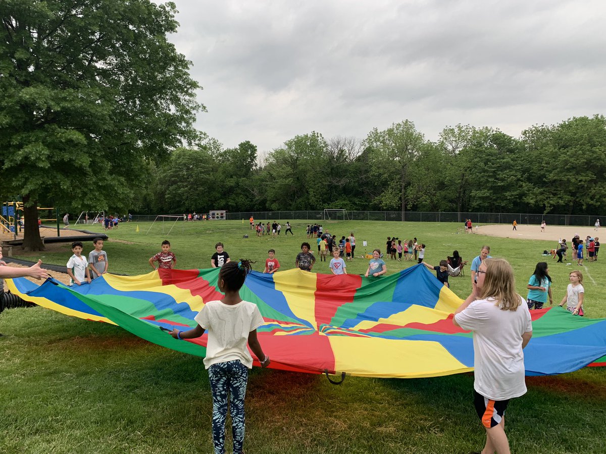 CScardinal's tweet photo. An incredible day at CS. Perfect weather for field day. #opsmomentsthatmatter https://t.co/IgjtHbk5G7