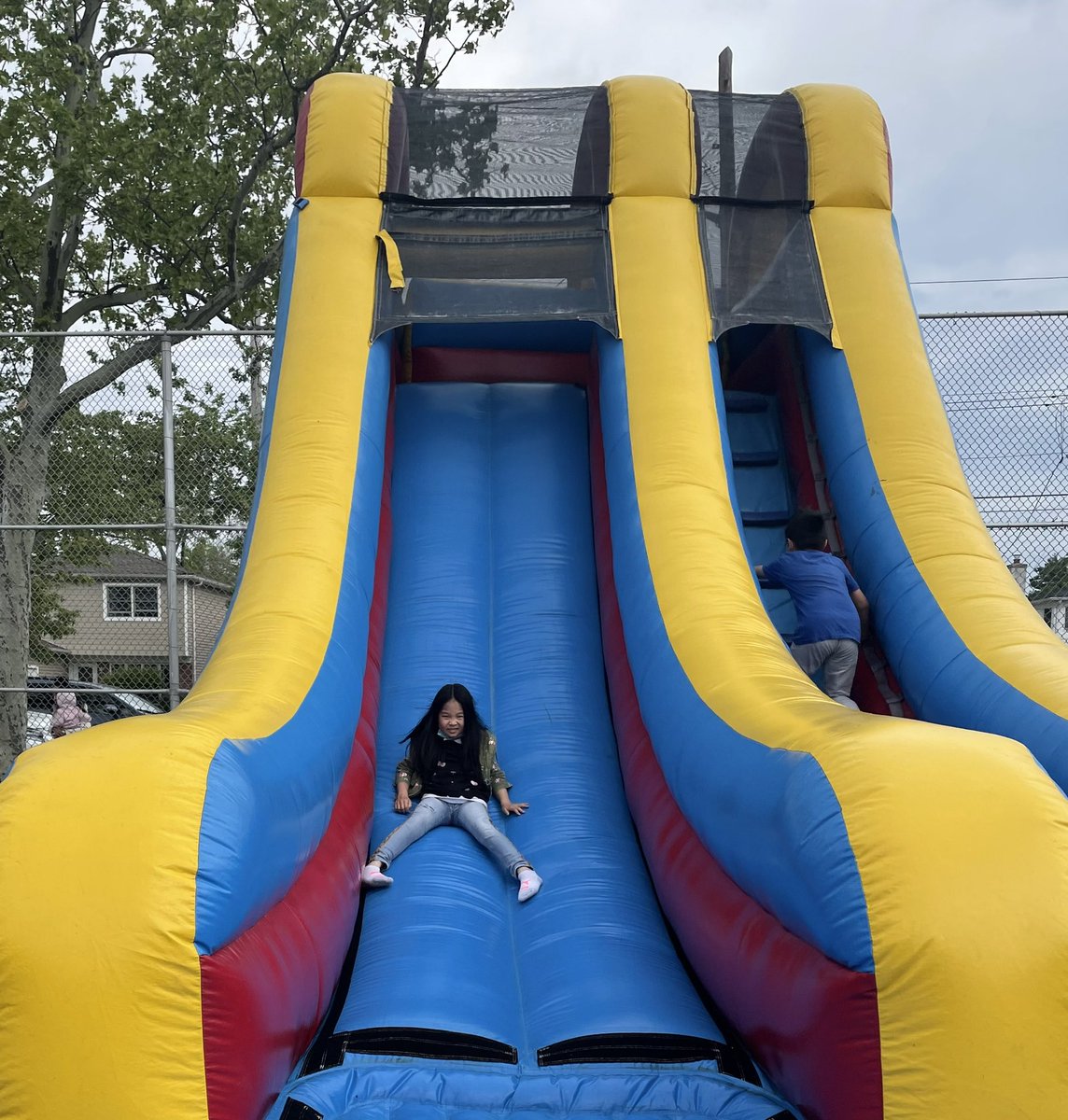 jcsulli77's tweet photo. 3rd graders first Carnival Day since they were in Kindergarten! #ps50si #makingmemories @ps50si 🎡🎢🍦 https://t.co/cpXWxzTIg1