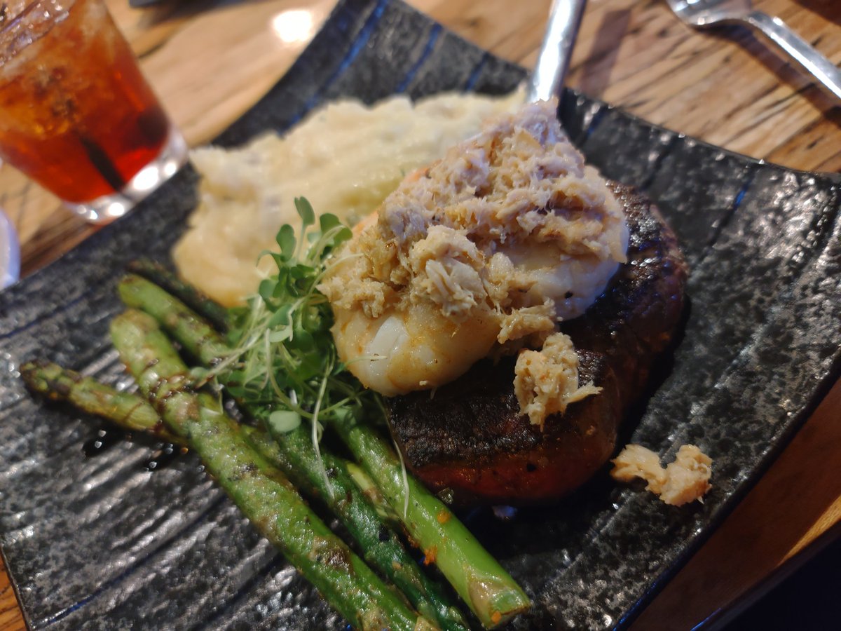 StewDurham's tweet photo. How lucky am I to have 27 wedded years with an awesome wife?!! Beautiful dinner with Julie at @3rdandMain celebrating our anniversary. https://t.co/JcRKxJ3JLc