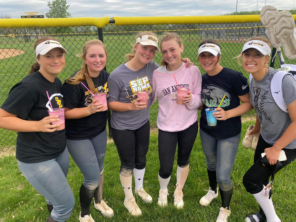 Williamsville Softball (@coachashbaugh) on Twitter photo A great example of #tradition!!! From Lady Bullet alum Jess Satterlee…
Many years ago when I was a Williamsville softball player, we looked forward to rootbeer float day every year. 13 years later, I am able to carry on that tradition but as a coach! <a href="/SEPolkRams/">Southeast Polk Rams</a> <a href="/wvillesoftball/">Williamsville Lady Bullets Softball</a> A great example of #tradition!!! From Lady Bullet alum Jess Satterlee…
Many years ago when I was a Williamsville softball player, we looked forward to rootbeer float day every year. 13 years later, I am able to carry on that tradition but as a coach! <a href="/SEPolkRams/">Southeast Polk Rams</a> <a href="/wvillesoftball/">Williamsville Lady Bullets Softball</a>