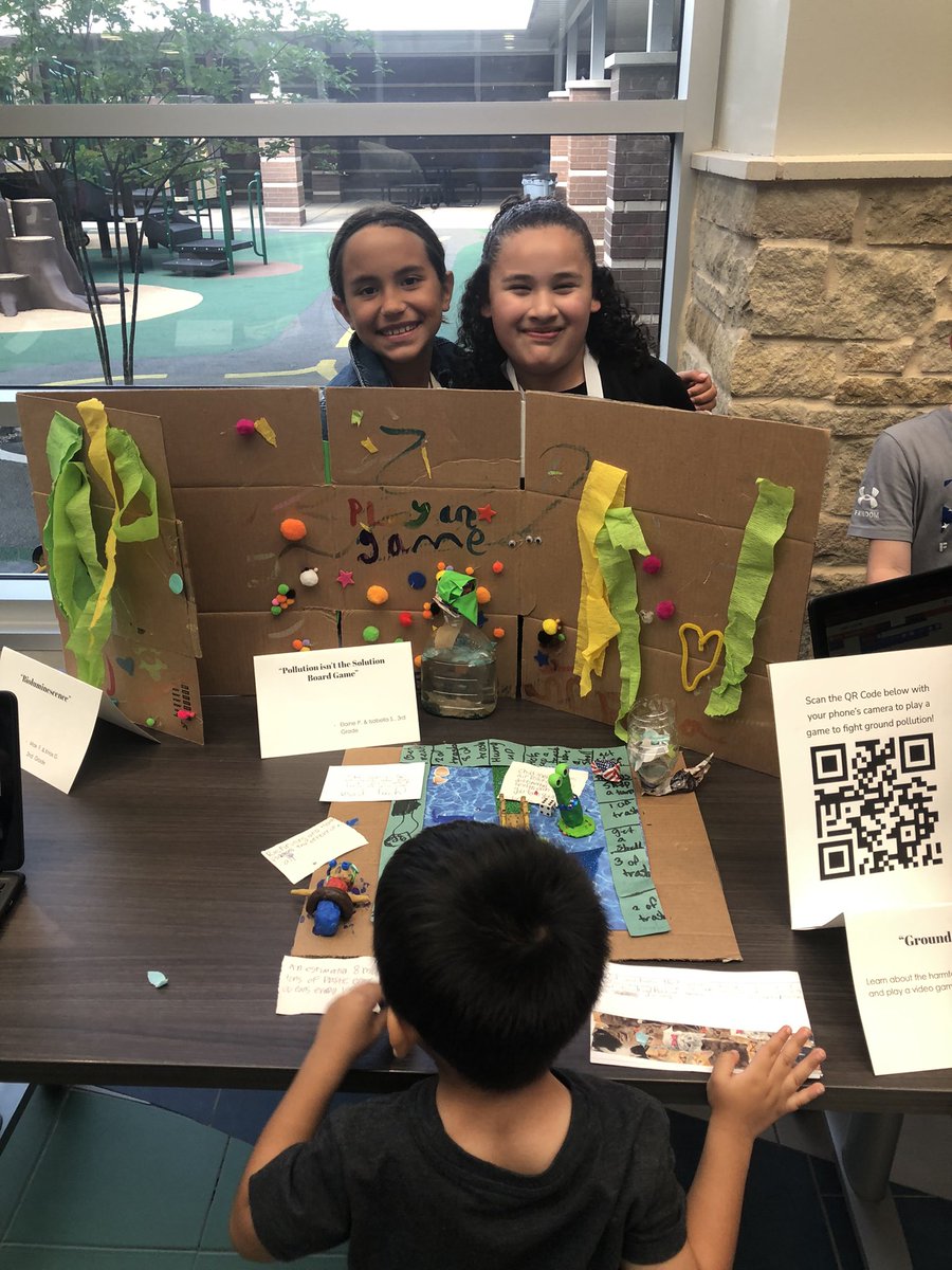 MrsNavarro_CE's tweet photo. Super proud of these kiddos! All their hard work was definitely shinning bright tonight! #GTexpo2022 @EricaMBarrera you did a great job! #BetterTogether #CEexpress https://t.co/JIQo5o8uET