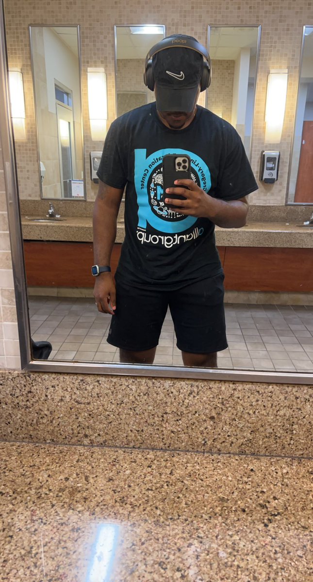 inthefastlaneed's tweet photo. Leg day complete #challengeaccapted #nobitchassness #fatboymovement https://t.co/AwOqqckIB7