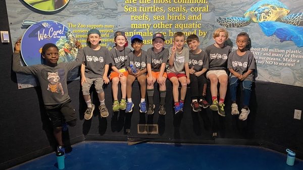 Emily_Kelly25's tweet photo. It turned out to be a gorgeous day for a zoo field trip! ⁦Thanks ⁦@BNLC_PTO⁩ and all the volunteers for making this possible! ⁦@BNLC_HCSD⁩ https://t.co/vxvLB6fFjp