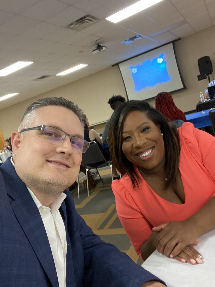 Hanging with <a href="/TVJasmin/">Jasmin Caldwell KCEN</a> at the NAACP Scholarship Banquet. She is our guest speaker while we honor our students! <a href="/NAACPTTB/">NAACP TempleTXBranch</a>